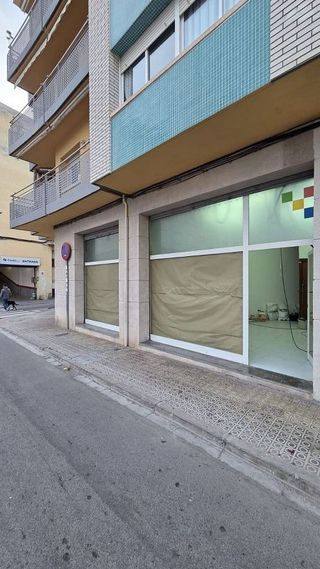 Local comercial en alquiler en Barri del Mar - Ribes Roges en Vilanova i La Geltrú