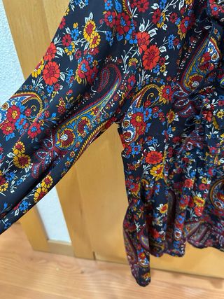 Camisa H&M Estampada Flores y Paisley