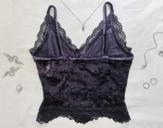 Top gótico terciopelo y falda encaje