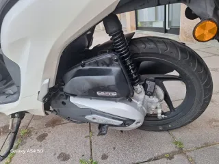 Honda vision 110 con 1400 kilómetros como nueva