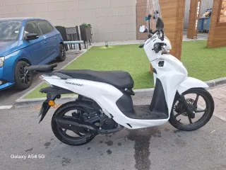 Honda vision 110 con 1400 kilómetros como nueva