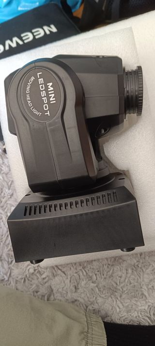 Cabeza Móvil DMX 50W DJ con Control Remoto