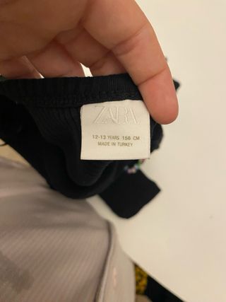 Camiseta negra niña