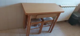 Mesa libro cocina con 2 taburetes