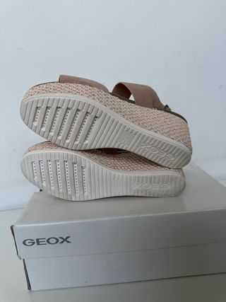 Sandalias GEOX de piel nuevas rosas. Talla 40
