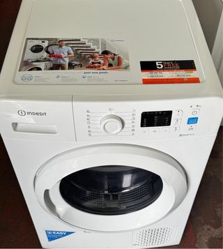 SECADORA INDESIT DE CONDENSANCION DE 8 KILOS