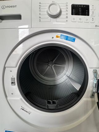 SECADORA INDESIT DE CONDENSANCION DE 8 KILOS