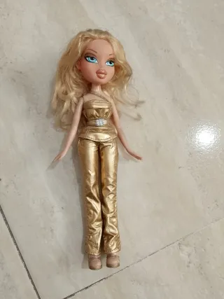 Muñeca Bratz Vintage Dorada 2001