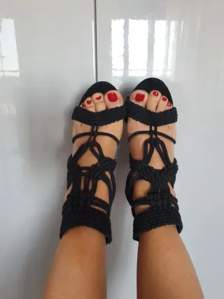 Sandali neri con tacco
