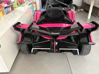 Coche teledirigido rosa para niños