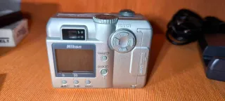 Cámara Digital Nikon Coolpix 775 Plata