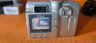 Cámara Digital Nikon Coolpix 775 Plata