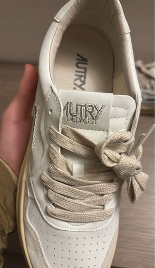 Autry scarpe bianche e grigie