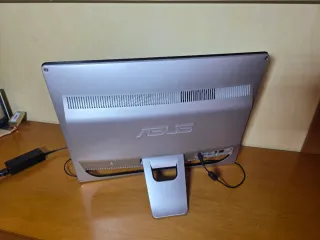 Asus EeeTop PC all in one ET2010P 4gb RAM 240gb