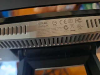 Asus EeeTop PC all in one ET2010P 4gb RAM 240gb