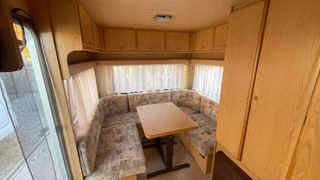 Caravana autónoma Knaus Südwind 485 TKM (5 plazas)