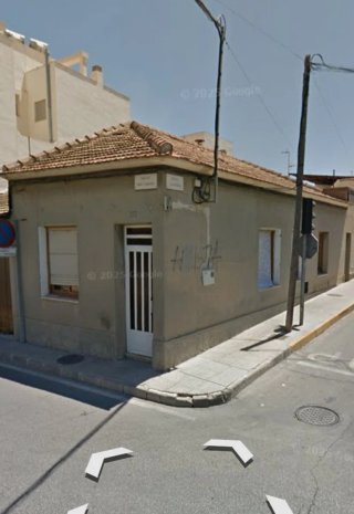 Se vende esta casa en Benejuzar Alicante 74 m2