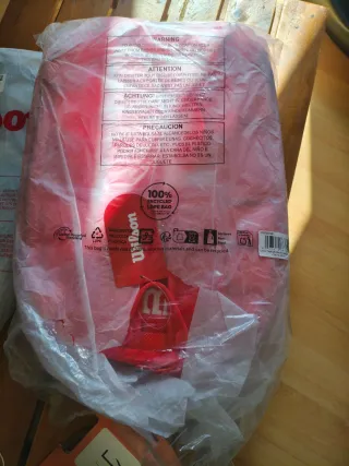 Pack Wilson nuevo: Raqueta + Mochila + Cordaje