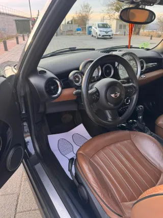 MINI Cabrio 2012