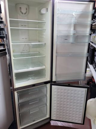 NEVERA SIEMENS INOX