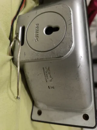 Altavoces Philips Negros y Grises