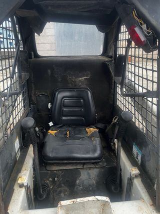 Minicargadora Bobcat 753