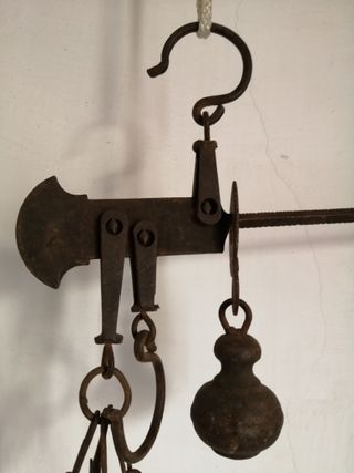 Balanza romana antigua de metal