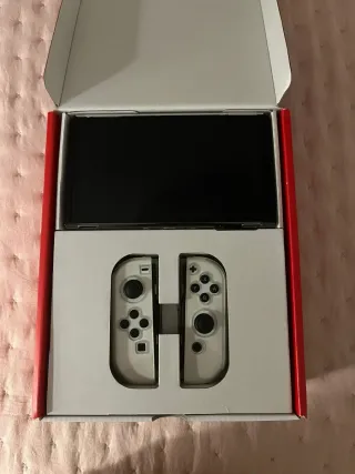 Nintendo Switch OLED Blanca y Negra