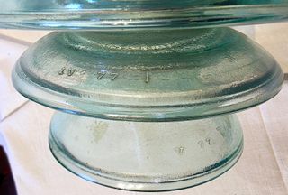 Isolatore elettrico in vetro verde acqua