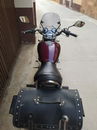 Moto custom Hyosung Aquila 125cc