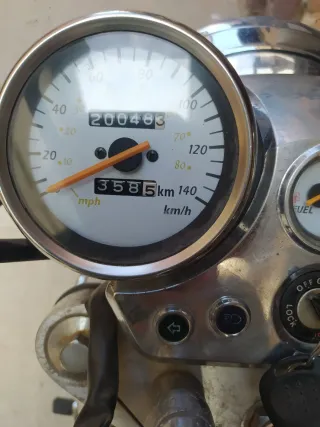 Moto custom Hyosung Aquila 125cc