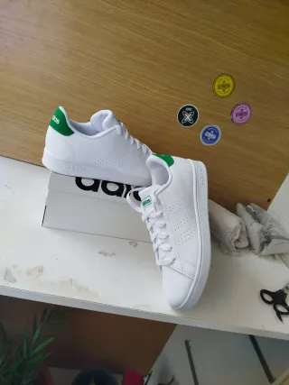 Zapatillas Adidas Blancas y Verdes