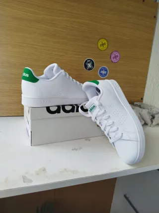 Zapatillas Adidas Blancas y Verdes