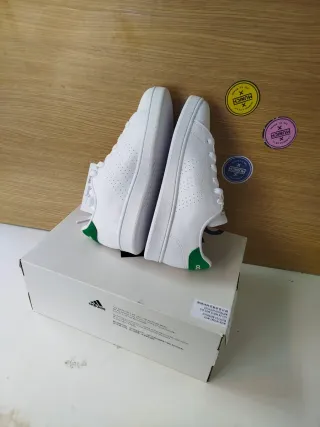 Zapatillas Adidas Blancas y Verdes