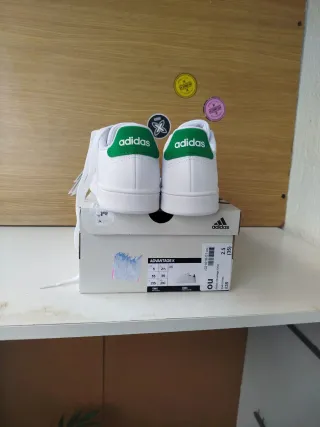 Zapatillas Adidas Blancas y Verdes