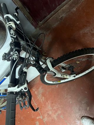 Bicicleta de montaña BH