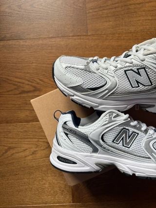 New Balance 530 Talla 40 Plata Marino