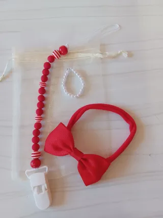 Lote para bebé reborn: chupetero, diadema,pulsera