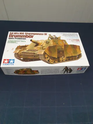 Maqueta Tamiya Sd.Kfz.166 Sturmpanzer IV Brummbar