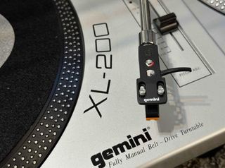 Tocadiscos Gemini XL-200 Plata