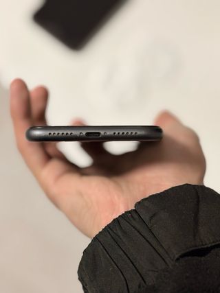 iPhone 11 con caja