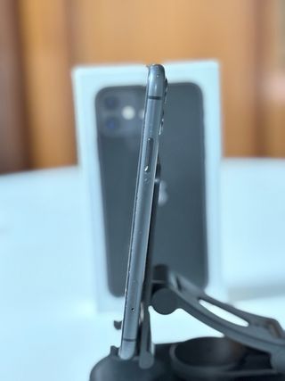 iPhone 11 con caja