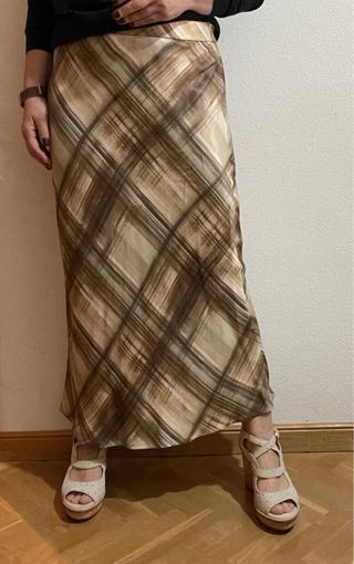 Falda midi Zara cuadros satinada