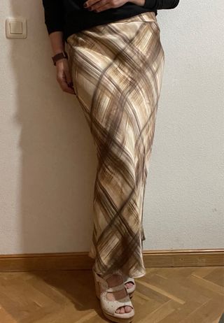 Falda midi Zara cuadros satinada
