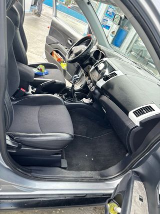 Citroen C-Crosser 2009
