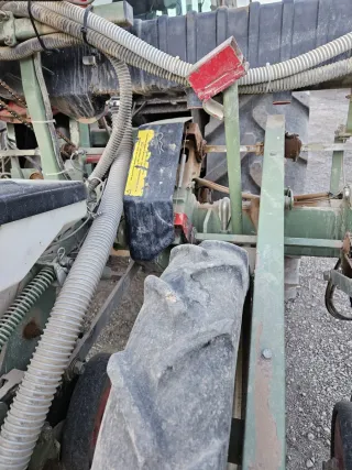 Sembradora de disco para maíz y girasol