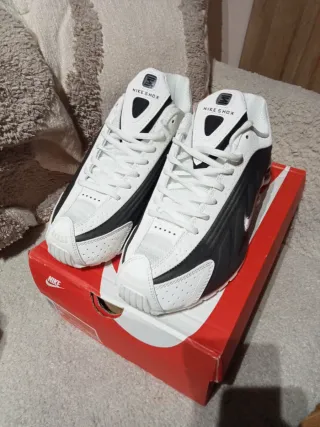 Zapatillas Nike Shox R4 Blancas y Negras
