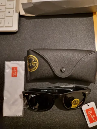 Ray-Ban Wayfarer RB 2140-F Preto