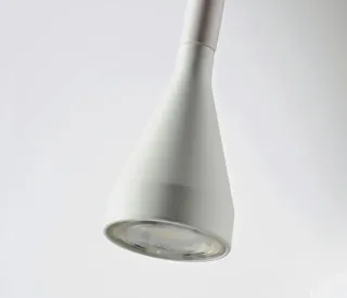 Lámpara LED IKEA NÄVLINGE Pinza 1.9W 220lm