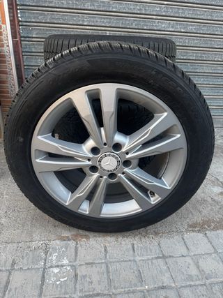 Llantas Mercedes con neumáticos de invierno